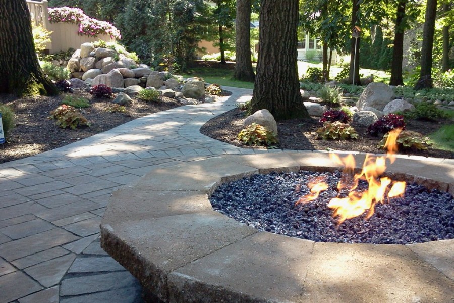 hardscape-with-fire-pit-raleigh-nc